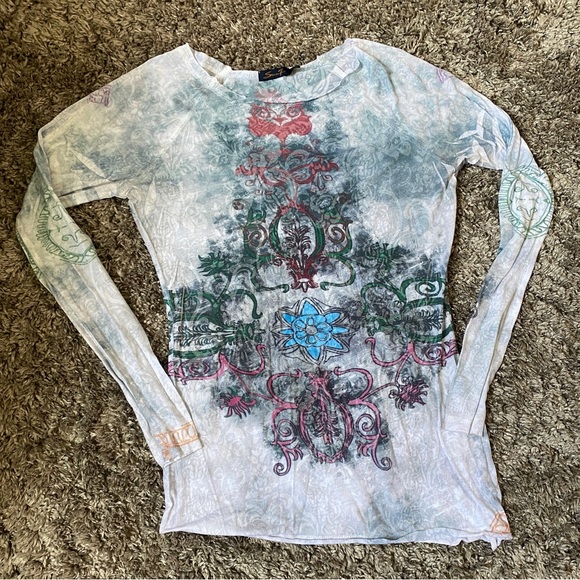 Seven7 Tops - 2000’s Patterned Long Sleeve Shirt